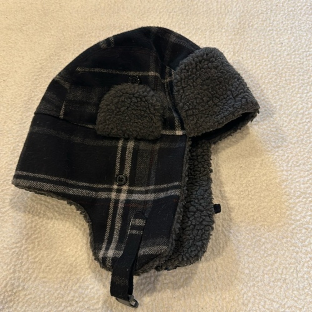 Eddie Bauer Winter Hat Black Plaid Pattern Size Large/XLarge